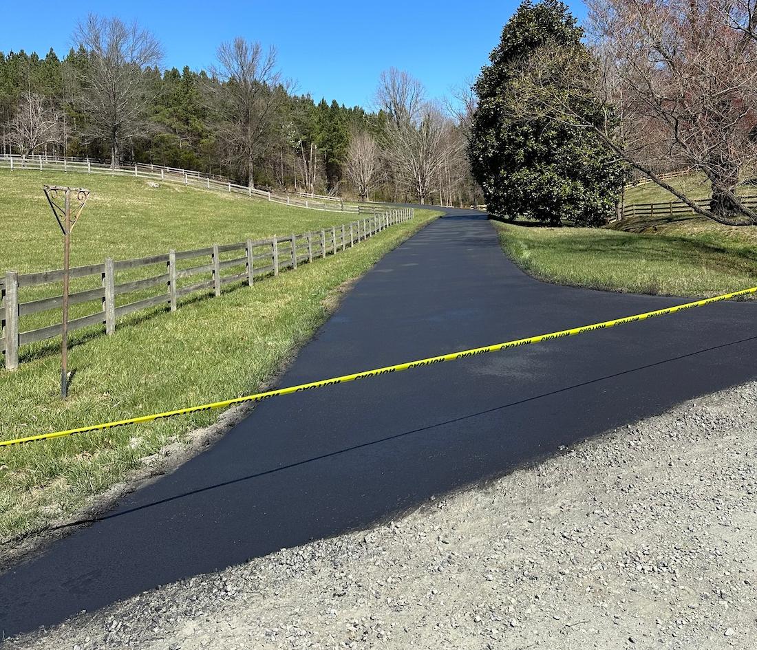 Asphalt Sealcoating